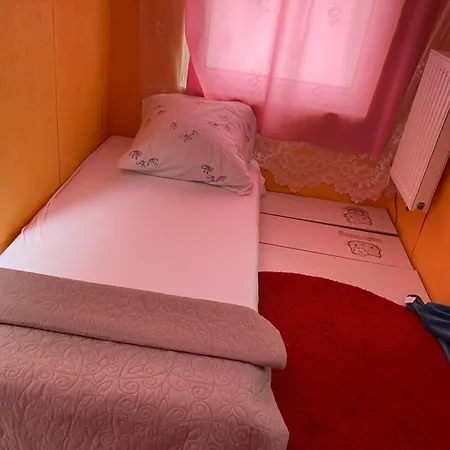 Maximum 4 Szemely Szamara! *